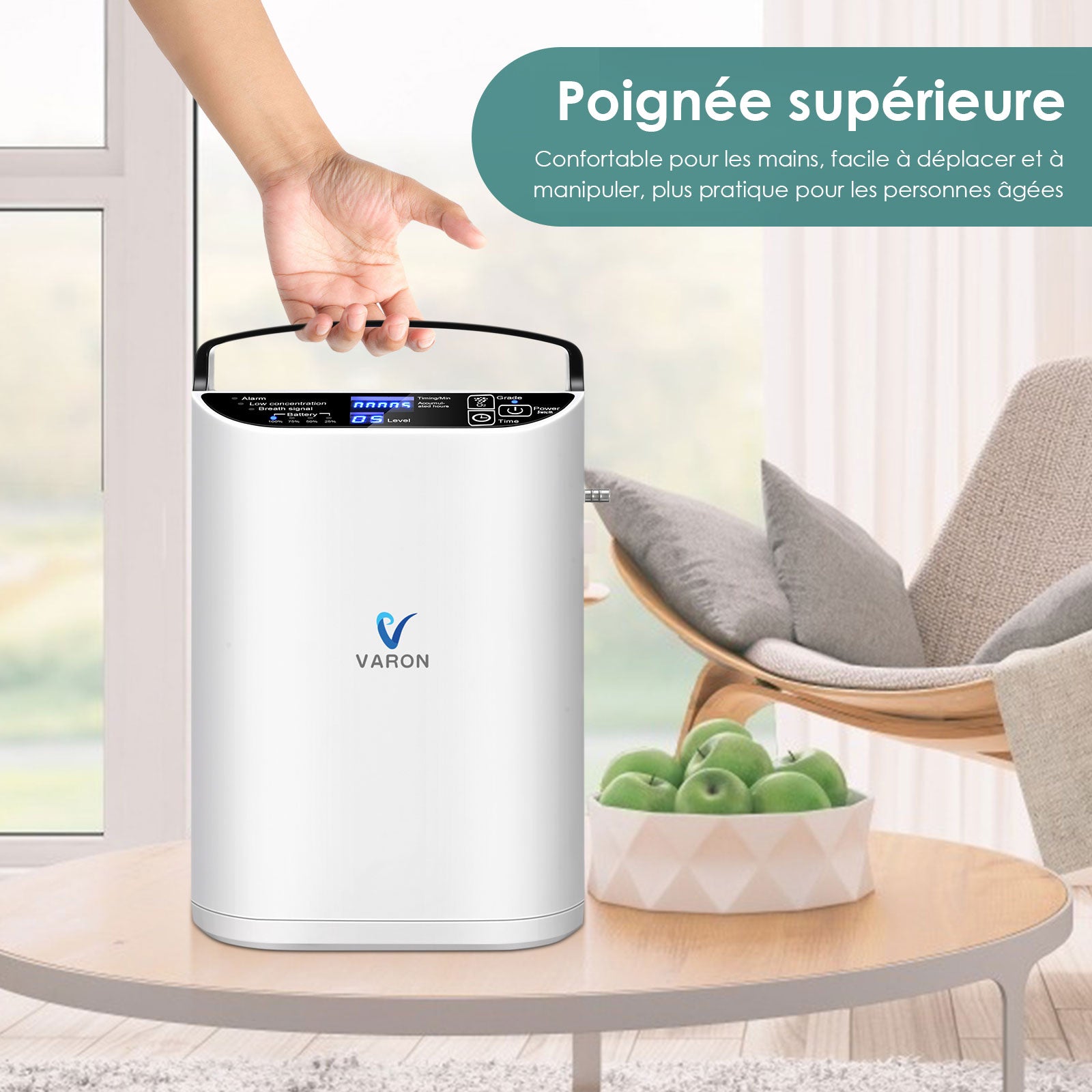 Voyageur avec le concentrateur d'oxygène portable VP-1 en déplacement pour l'oxygénothérapie de la BPCO